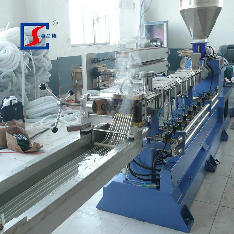 ပလပ်စတစ် Granulator စက်- ၎င်းသည် ပြန်လည်အသုံးပြုခြင်း၏ စွမ်းဆောင်ရည်ကို တိုးတက်စေရန် မည်ကဲ့သို့ ကူညီပေးသည်