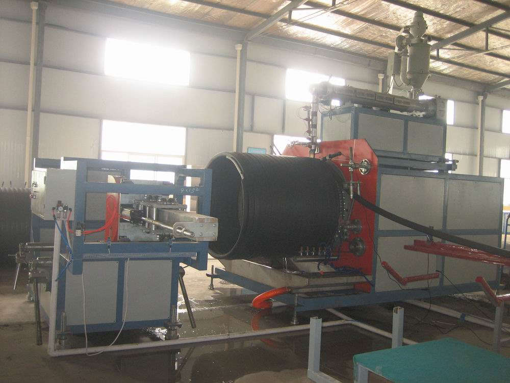 HDPE အကွေ့အကောက်များသောပိုက်ထုတ်လုပ်ရေးစက်